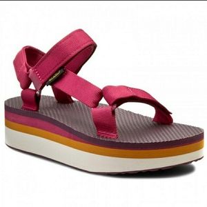 TEVA Platform Universal Retro Sandals